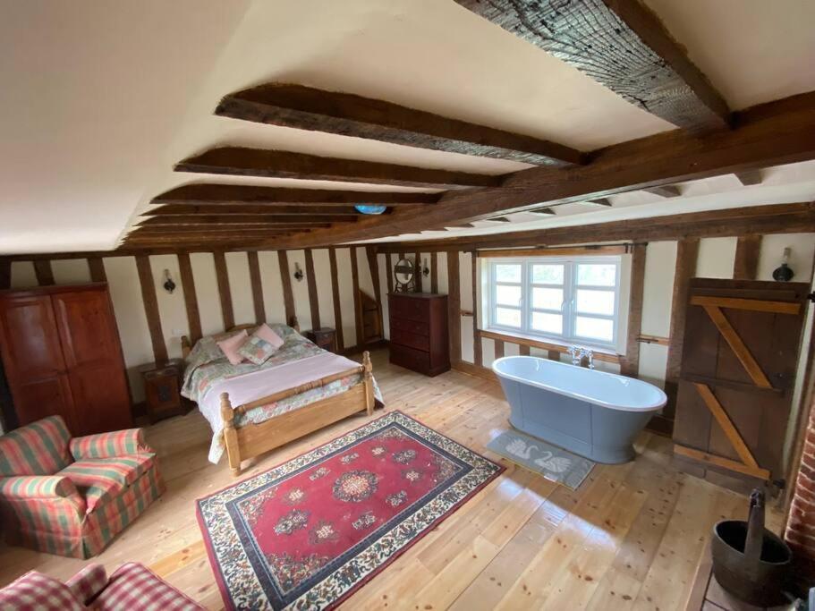 A Newly Renovated, Cosy Escape In The Beautiful Shepherd'S Cottage Dereham Exteriér fotografie