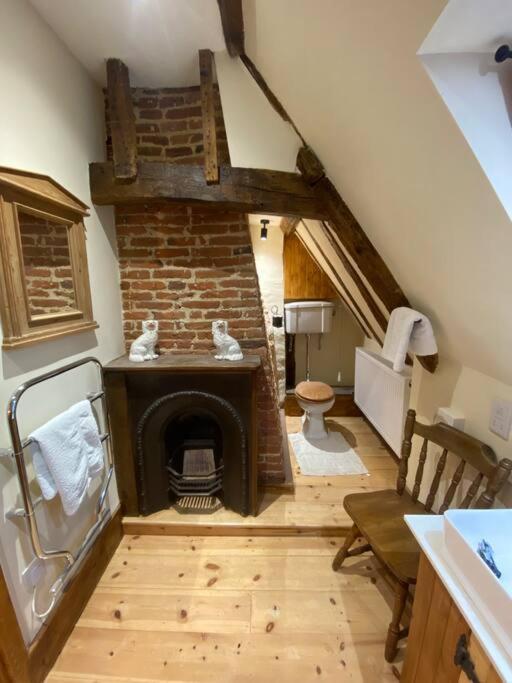 A Newly Renovated, Cosy Escape In The Beautiful Shepherd'S Cottage Dereham Exteriér fotografie